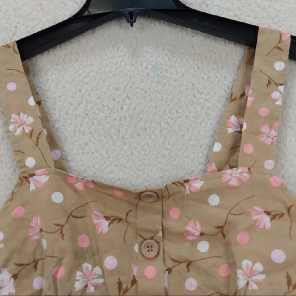 BUTTON FRONT LINEN BLEND TANK IN BEIGE- PINK SOPHIE FLORAL XS - Picture 2 of 5